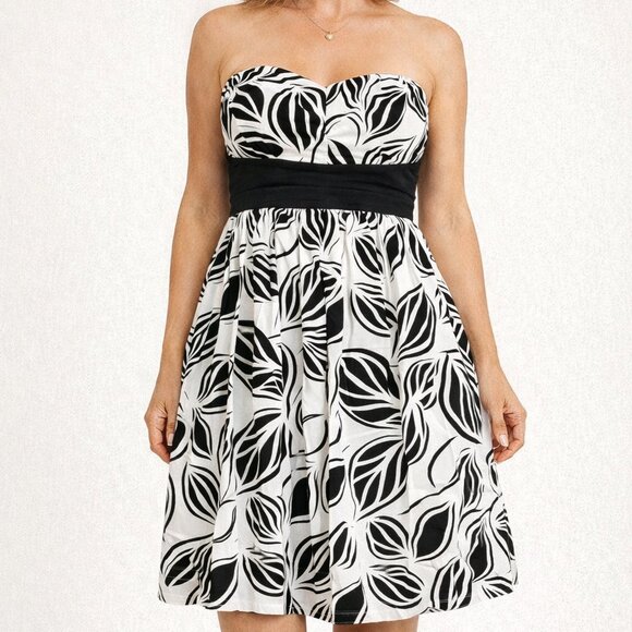 WHBM Knee Length Strapless dress with removeable adjustable straps Size 14  EUC - Picture 4 of 9